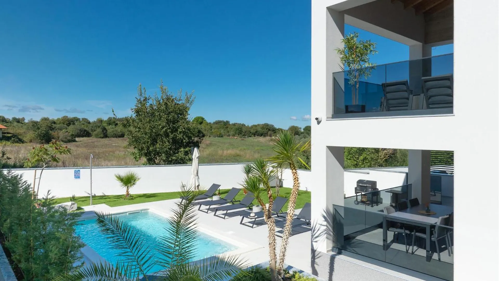 Stunning Home In Stinjan With Wifi