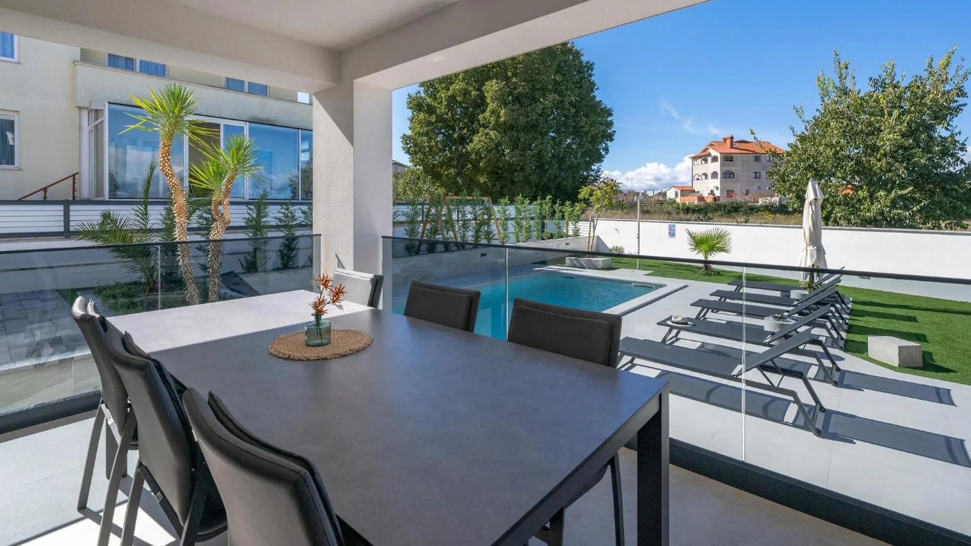 Stunning Home In Stinjan With Wifi